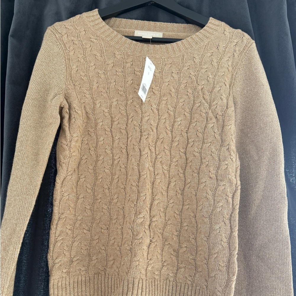 Banana Republic Cable Knit Sweater in Tan